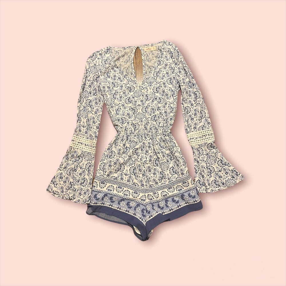hollister romper with keyhole back